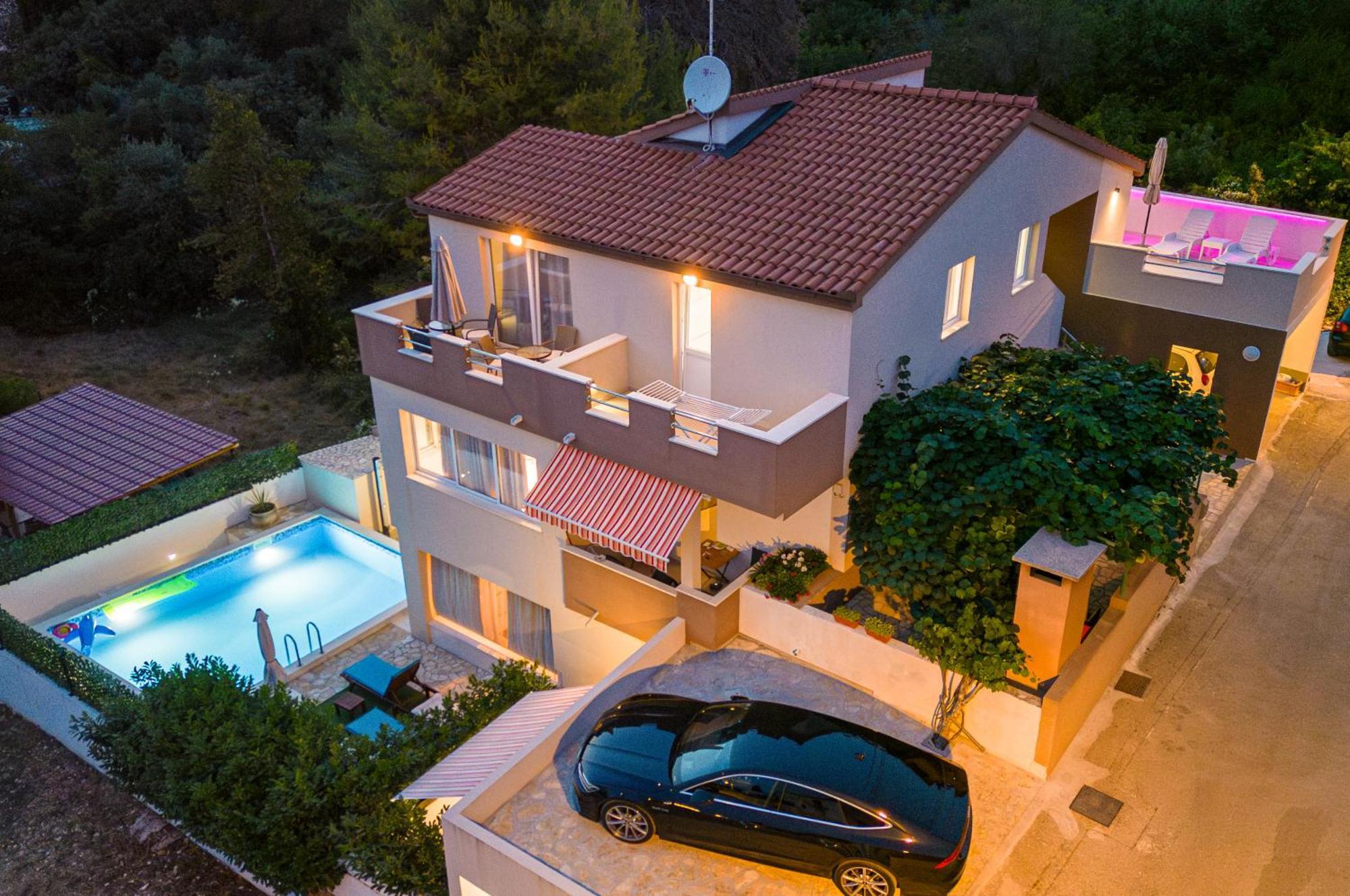 Bruno'S Poolside Apartments - Near Beach Trogir Dış mekan fotoğraf